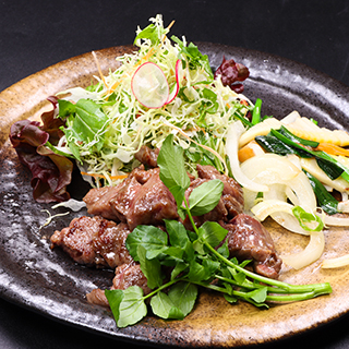 馬肉のサイコロステーキ